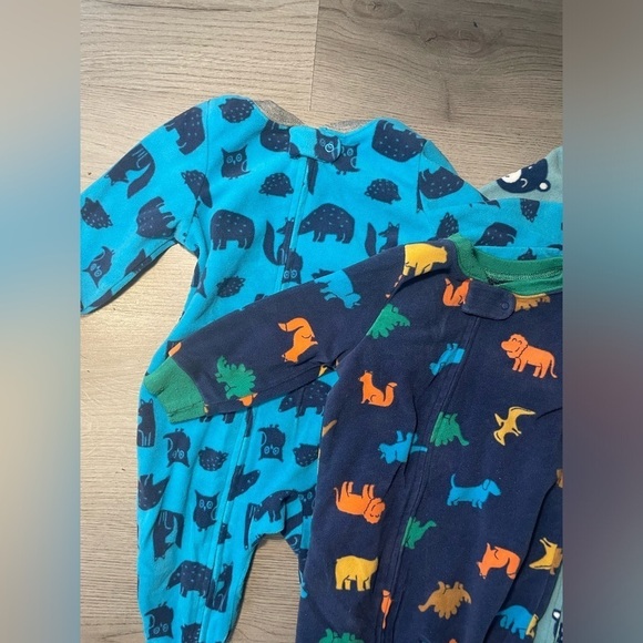 12 month Carter pajamas - Picture 2 of 5